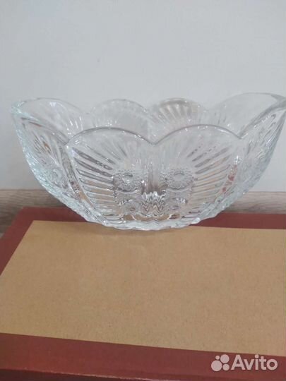 Ваза хрустальная