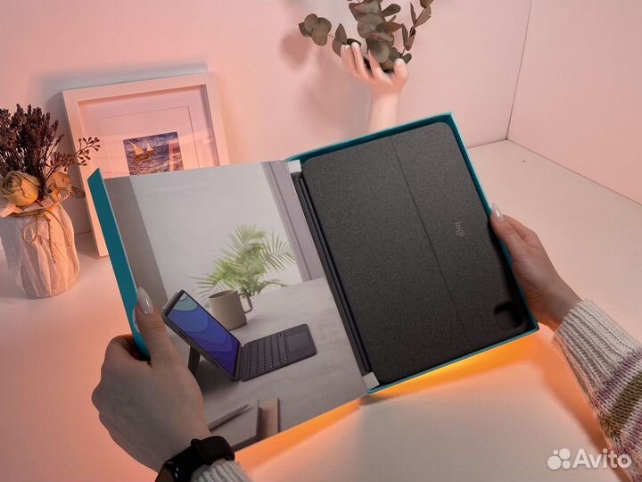 Logitech Combo Touch iPad Pro 11''