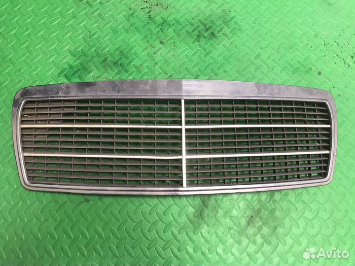 Решетка радиатора mercedes w210