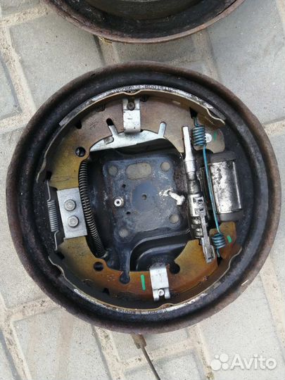 Задние тормоза форд фьюжен ручник пара в сборе