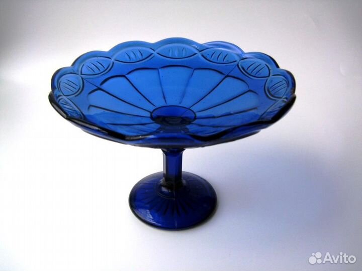 Ваза на ножке синее стекло СССР