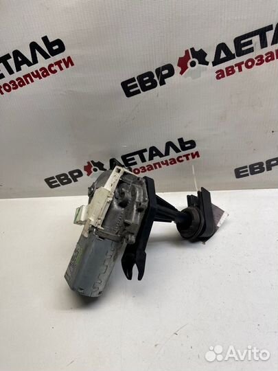 Мотор стеклоотчестителя задний Renault Duster