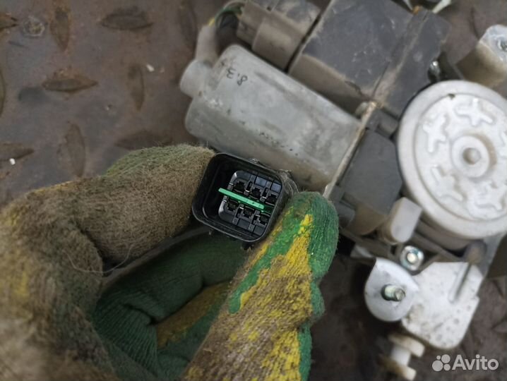 Стеклоподъемник электр. для Opel Antara