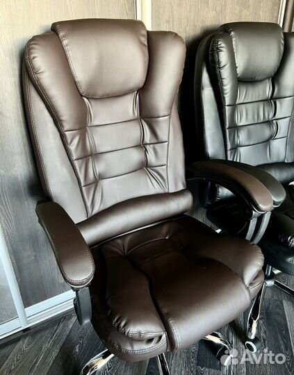 Офисное кресло руководителя
