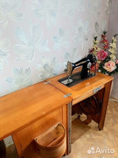 Продам швейную машинку пмз им.Калинина