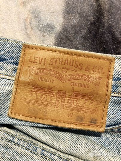 Джинсы Levis на болтах оригинал