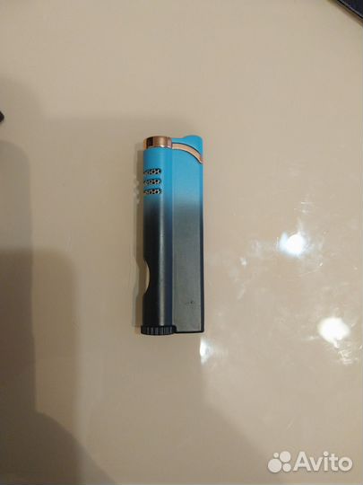 Зажигалка новая