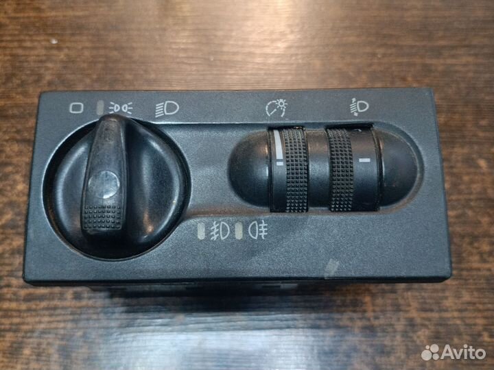 Блок управления света Volkswagen Golf 3