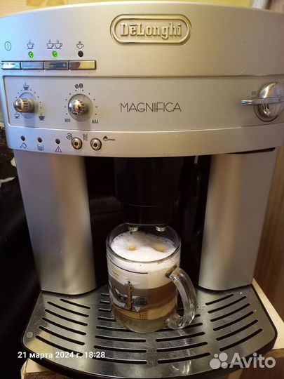 Кофемашина delonghi magnifica