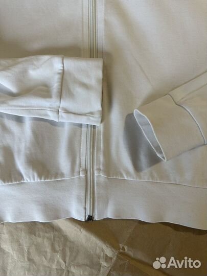 Спортивная кофта на молнии