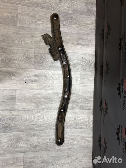 Кронштейн подрамника Ford Focus