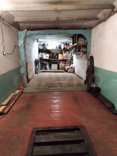 Гараж, > 30 м²