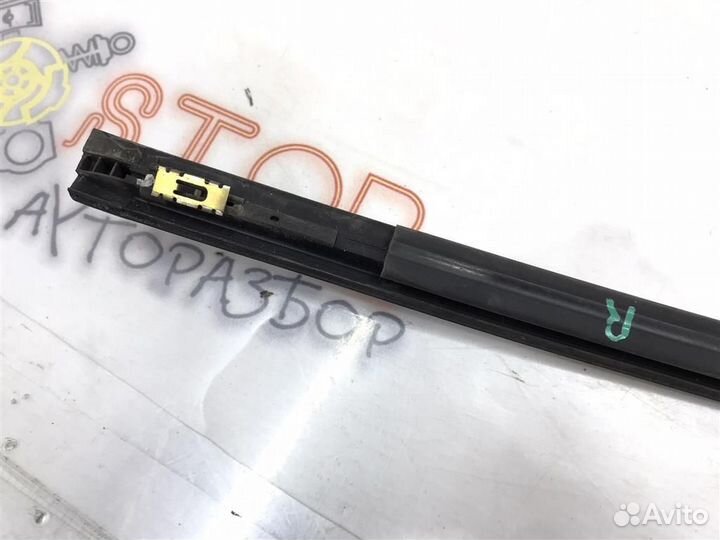 Молдинг крыши правый Toyota Estima (AHR20,ACR50,A