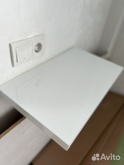 Полочки прикроватные