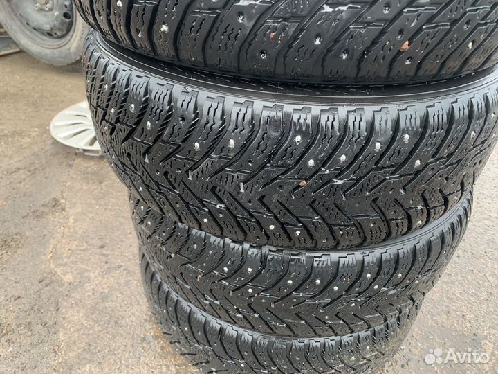 Nokian Tyres Hakkapeliitta 8 185/60 R15