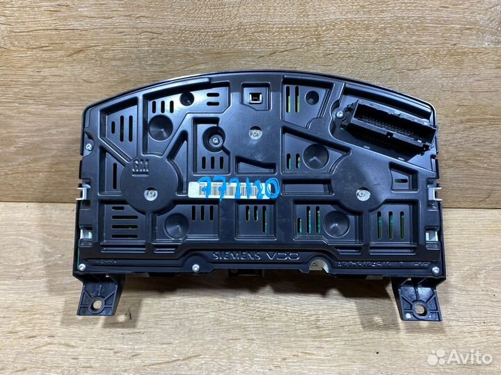 Панель приборов Opel Zafira B дизель 772120