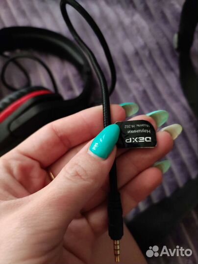 Проводная гарнитура, наушники