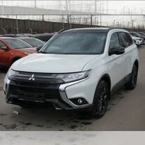 Mitsubishi Outlander 2.0 CVT, 2022, 29 000 км, с пробегом, цена 3 650 000 руб.