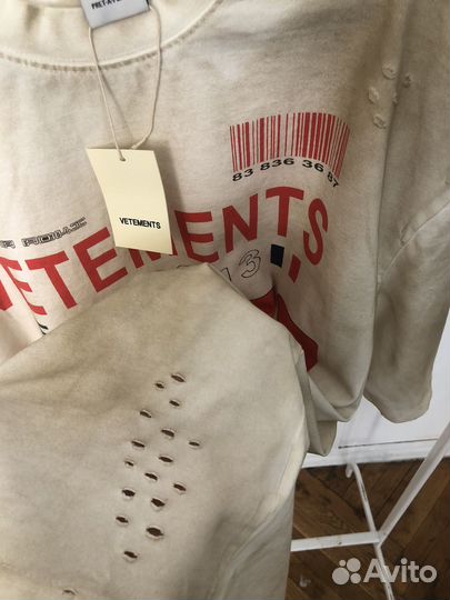 Футболка vetements