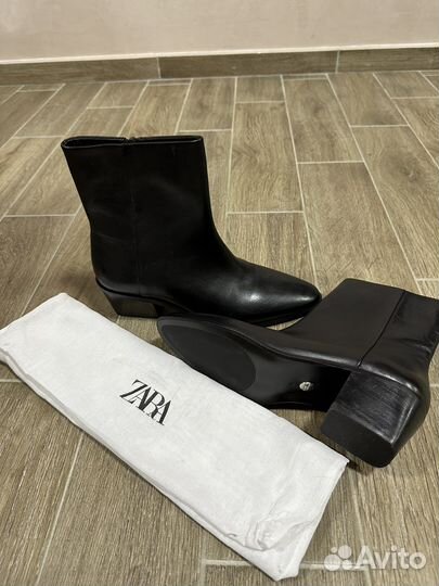 Сапоги кожаные Zara