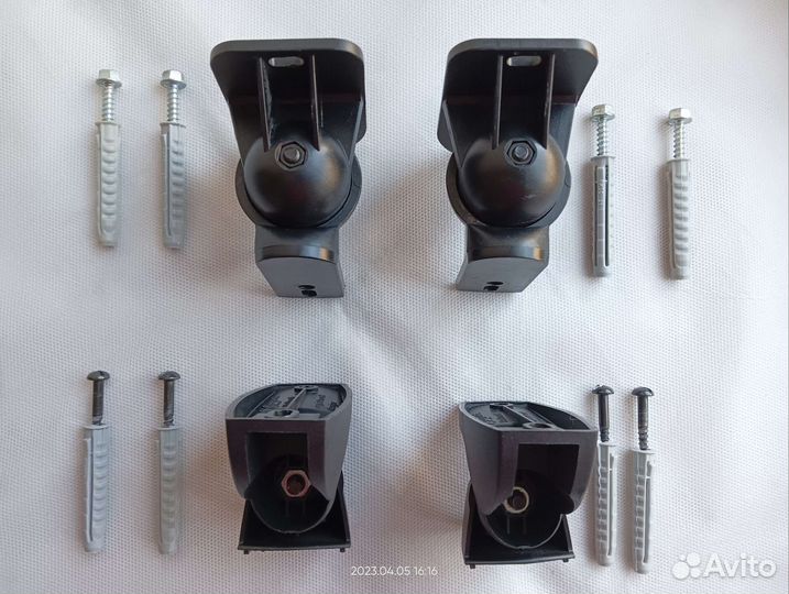 Передние панели к аппаратуре + кронштейн