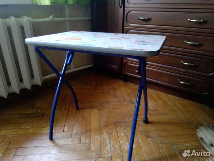 Складные детский столик б/у и мягкий стульчик б/у