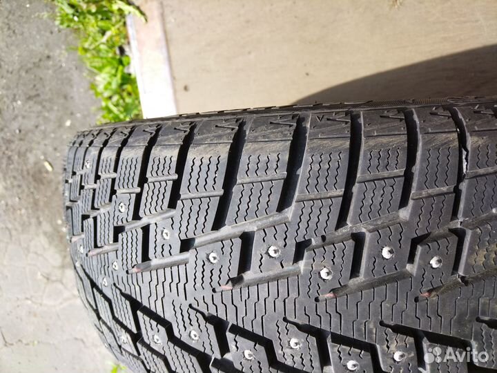 GT Radial Champiro IcePro 3 215/50 R17 95T