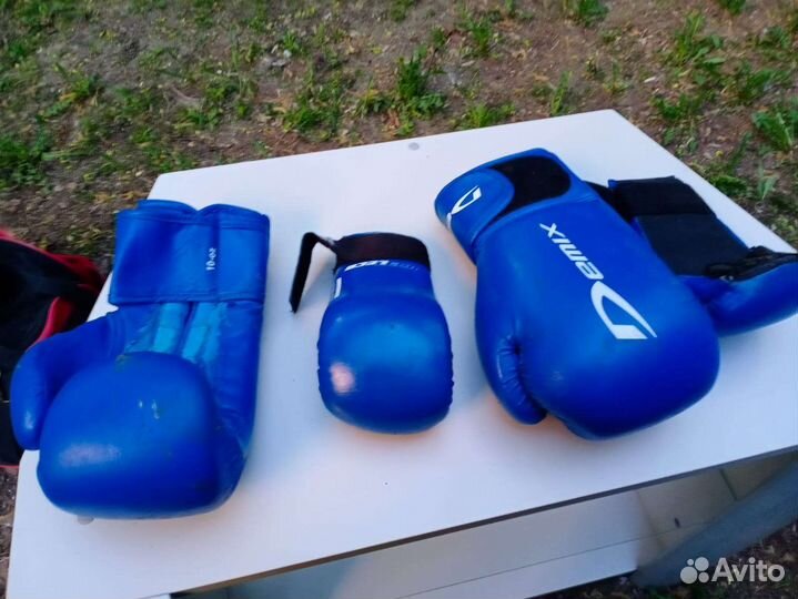 Боксерские перчатки