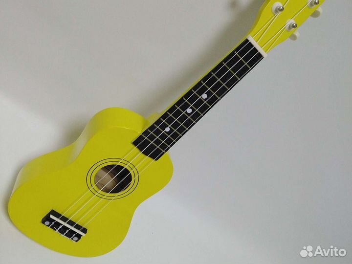Укулеле сопрано новая