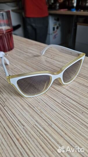 Солнцезащитные очки женские Fendi