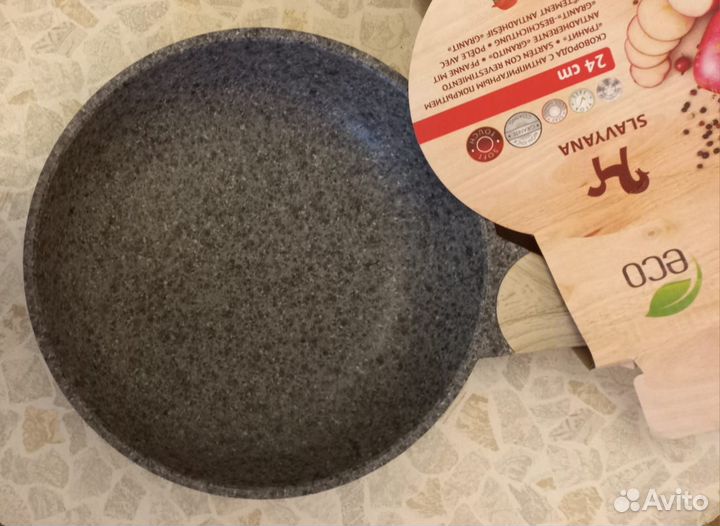 Сковорода Славяна 24см новая