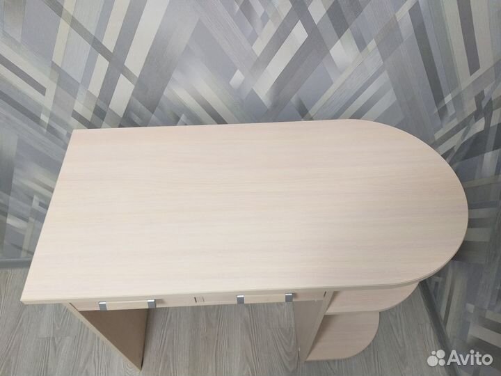 Стол компьютерный Иволга