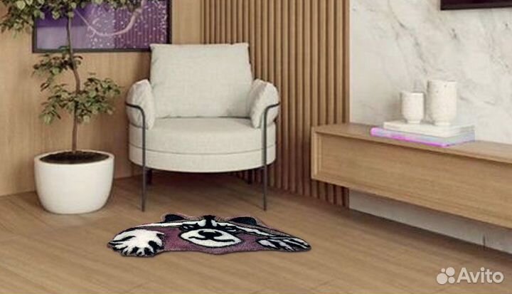 «Енот обережный» декоративный ковер ручной работы