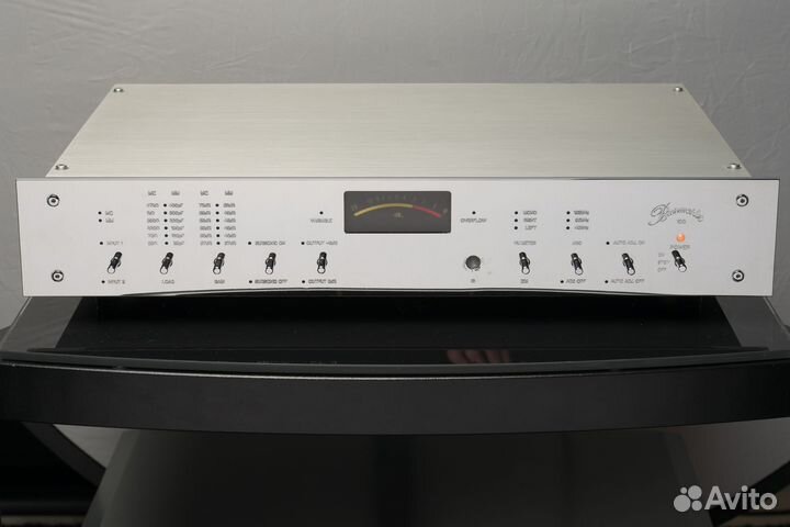 Burmester 100 Phono Preamp фонокорректор