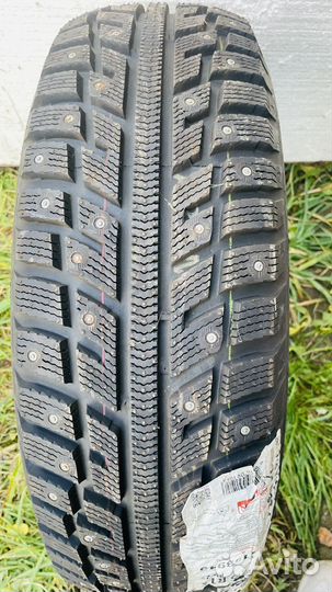 Kumho I'Zen KW22 215/65 R16 98T