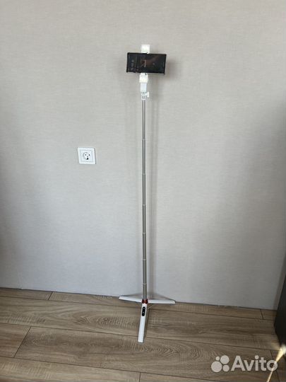 Штатив для телефона с лампами и bluetooth пультом