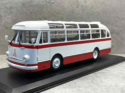 Коллекционная модель Лаз-695Е Classicbus 1:43
