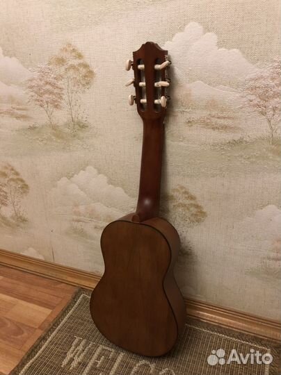 Гиталеле трэвел гитара