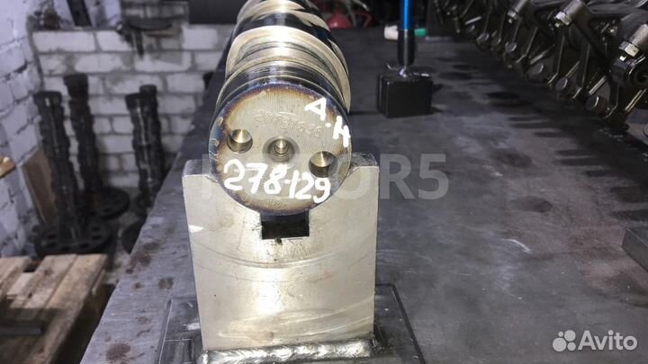 Распредвал Volvo FH 2 2010 20757636