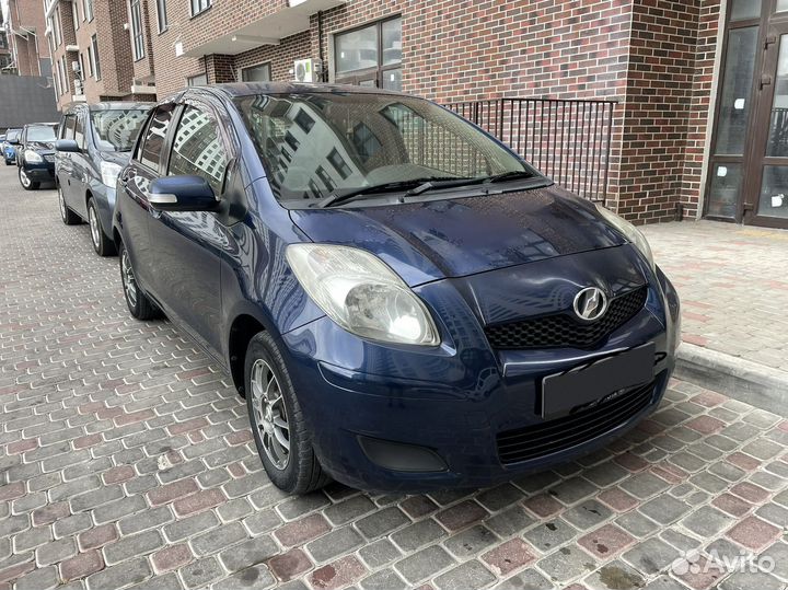 Toyota Vitz, 2001