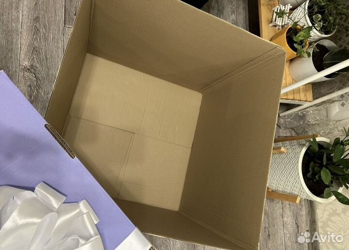 Коробка подарочная большая 60х60