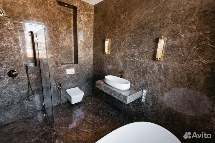 Укладка крупноформатной плитки. Ремонт ванной