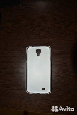 Продам новый чехол на телефон самсунг s4 i9500