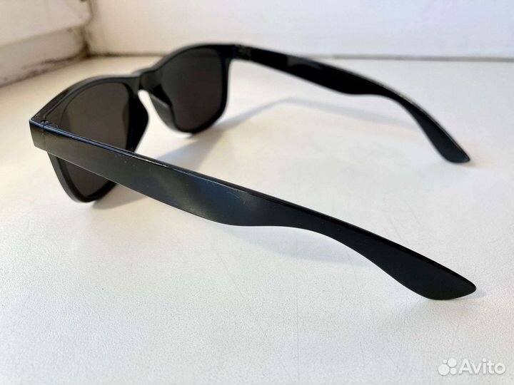 Зеркальные солнцезащитные очки