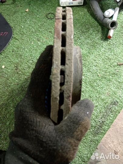 Диск тормозной передний левый Renault Logan K4M