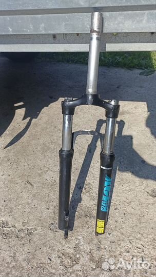 Алюминиевая вилка для велосипеда suntour xcm v3 26