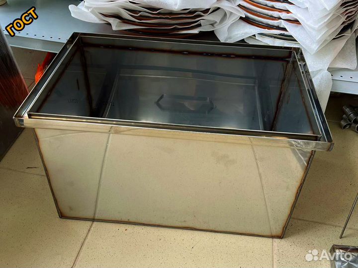 Коптильня горячего копчения с гидрозатвором