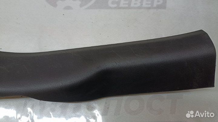 Накладка на порог салона задняя левая Nissan