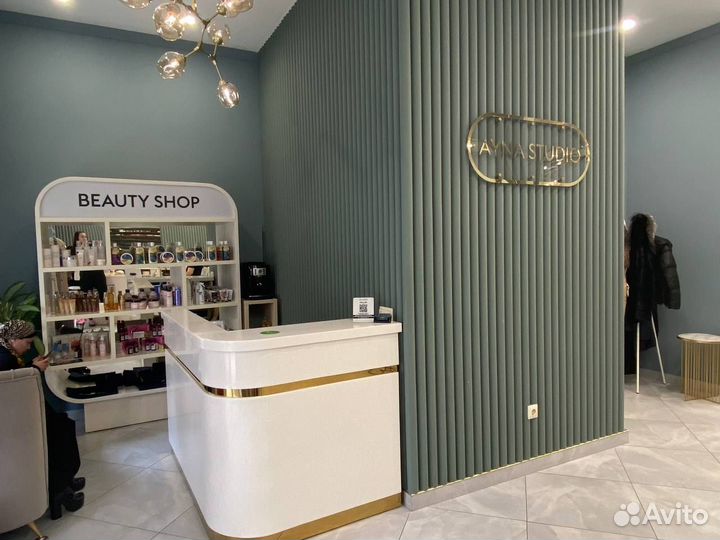 Старший администратор салона красоты