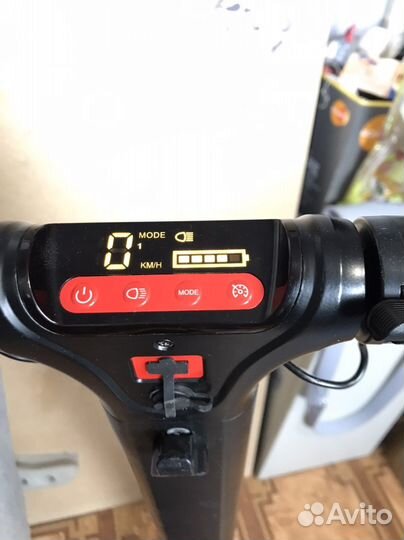 Электрический скутер Hoverbot